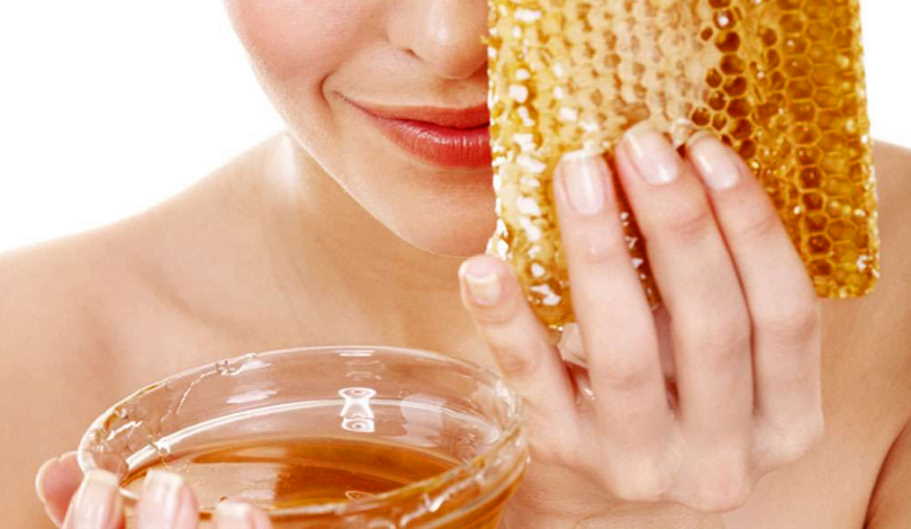 Is honey good for lips?